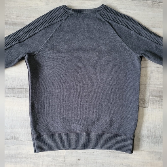 Calvin Klein Embossed Sweatshirt - Picture 6 of 7